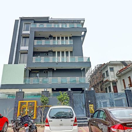 Townhouse Sector 30 Near Botanic Garden Of Indian Republic Hotell Noida Eksteriør bilde