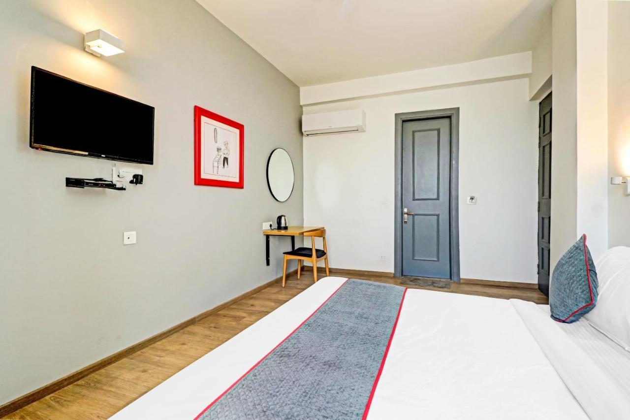 Townhouse Sector 30 Near Botanic Garden Of Indian Republic Hotell Noida Eksteriør bilde