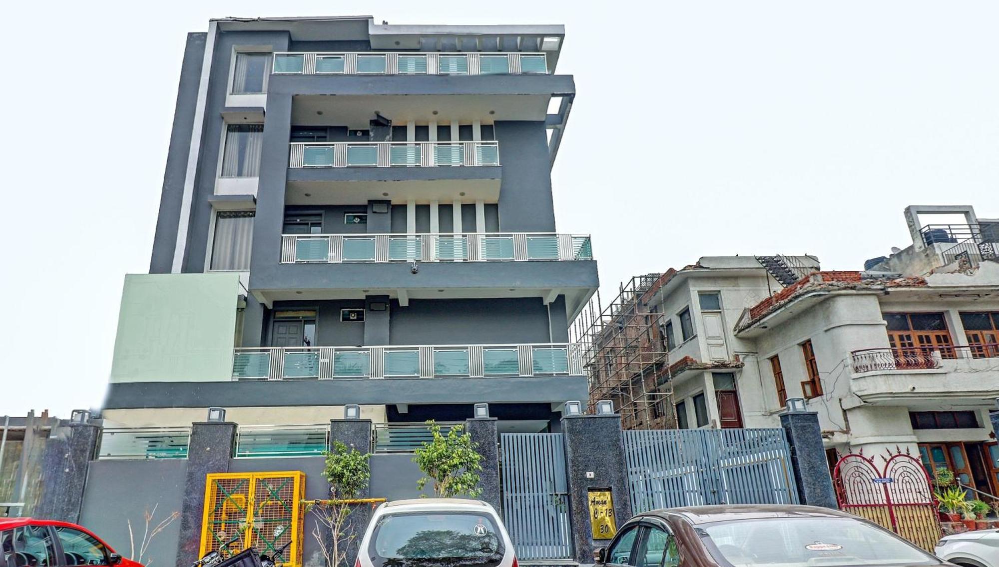 Townhouse Sector 30 Near Botanic Garden Of Indian Republic Hotell Noida Eksteriør bilde