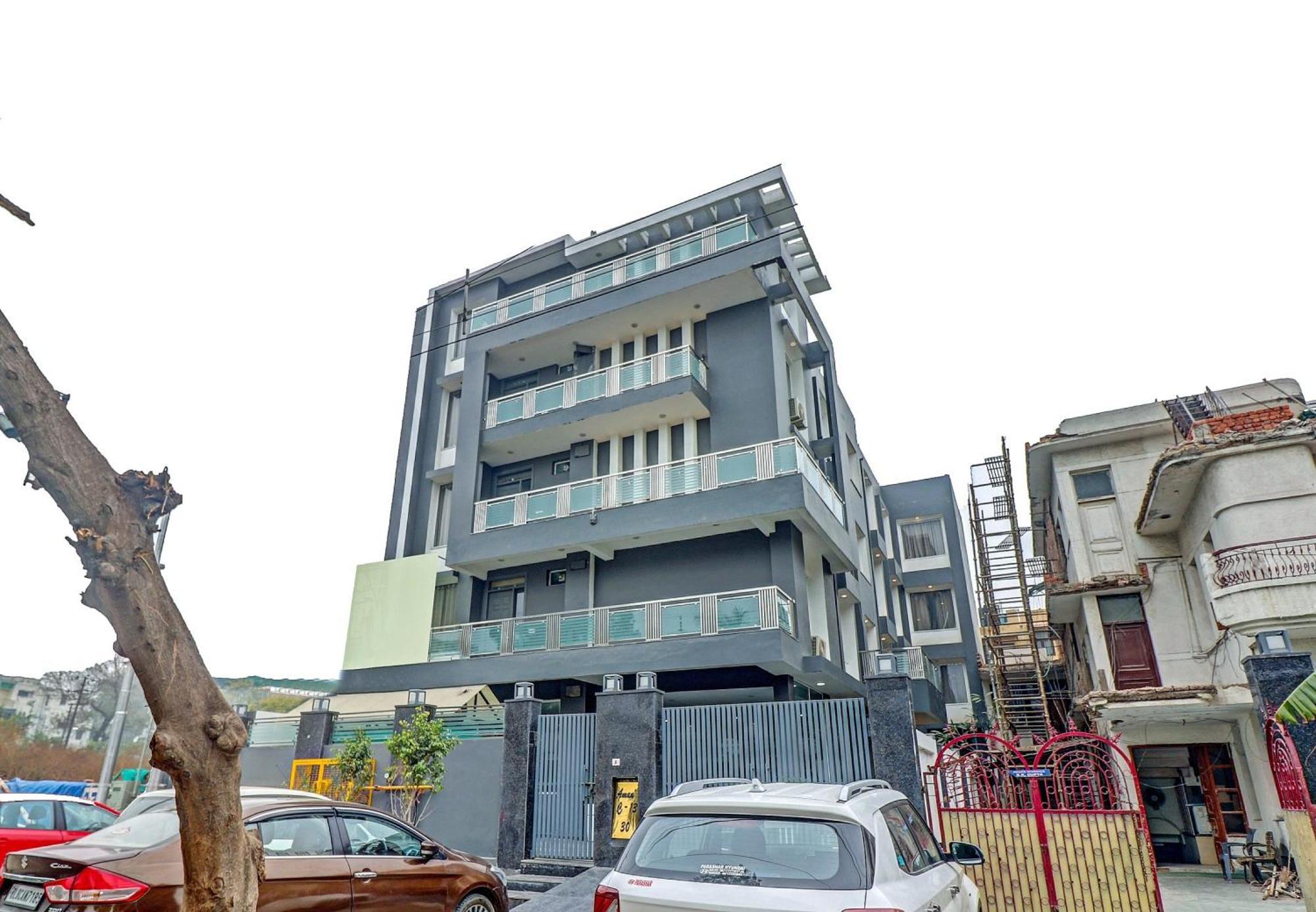 Townhouse Sector 30 Near Botanic Garden Of Indian Republic Hotell Noida Eksteriør bilde