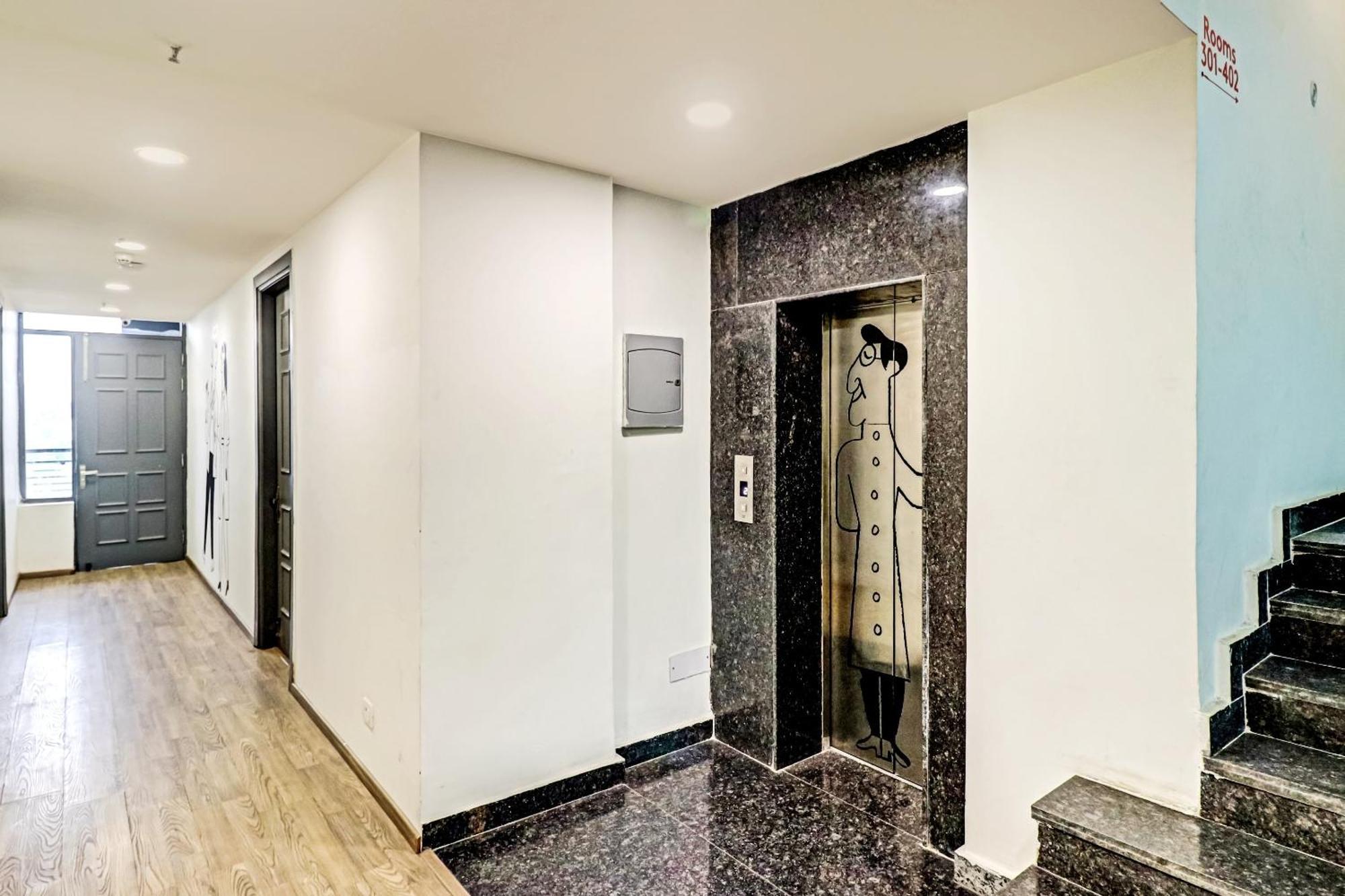 Townhouse Sector 30 Near Botanic Garden Of Indian Republic Hotell Noida Eksteriør bilde