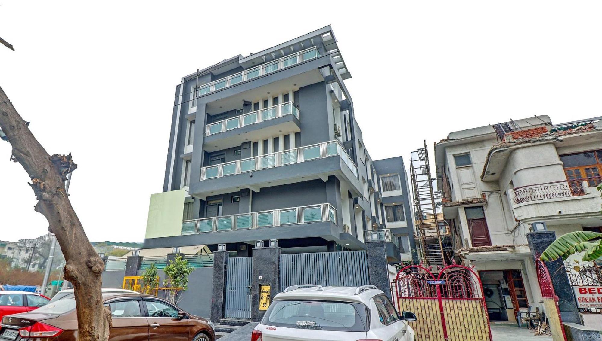 Townhouse Sector 30 Near Botanic Garden Of Indian Republic Hotell Noida Eksteriør bilde