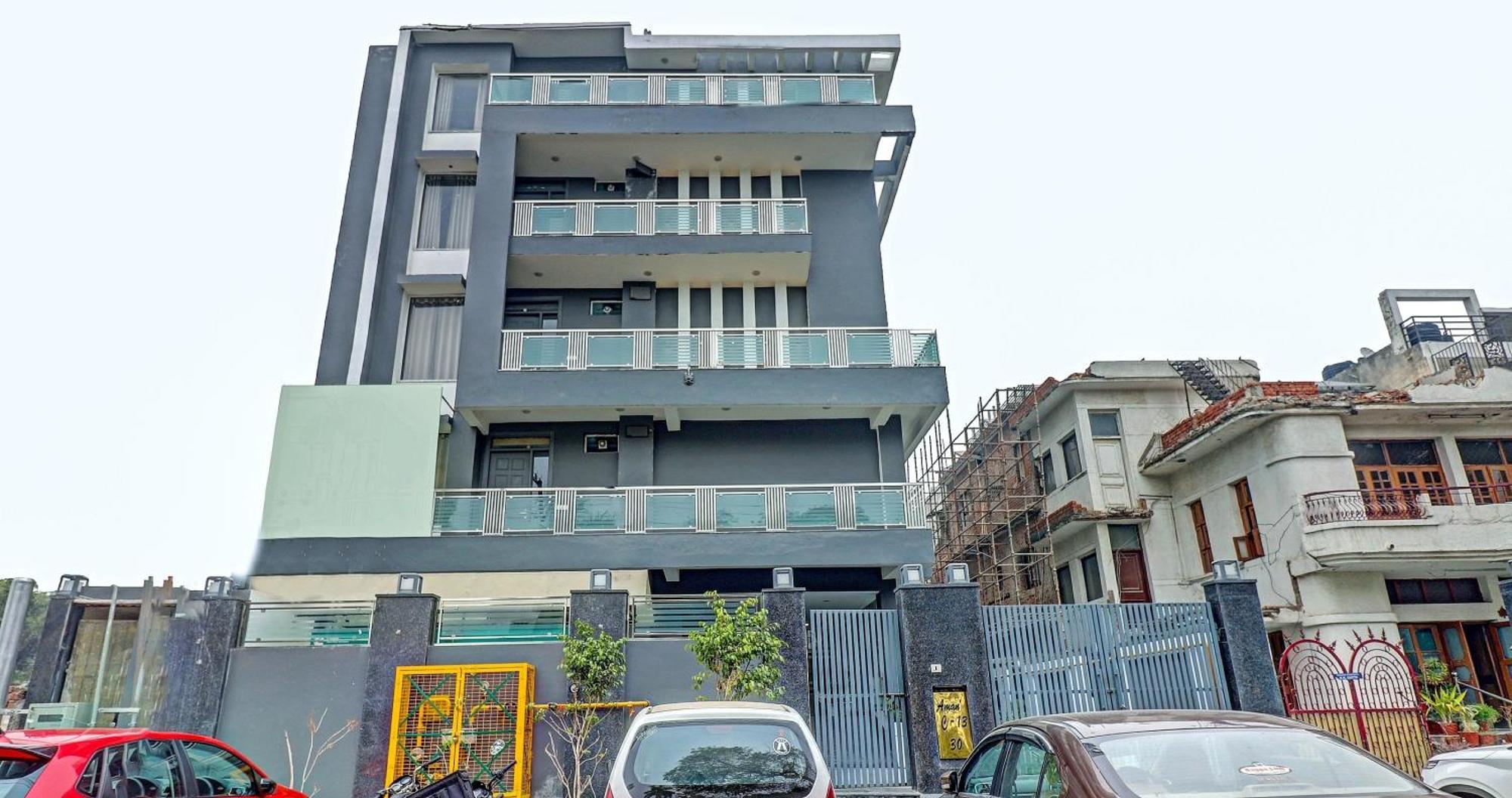 Townhouse Sector 30 Near Botanic Garden Of Indian Republic Hotell Noida Eksteriør bilde