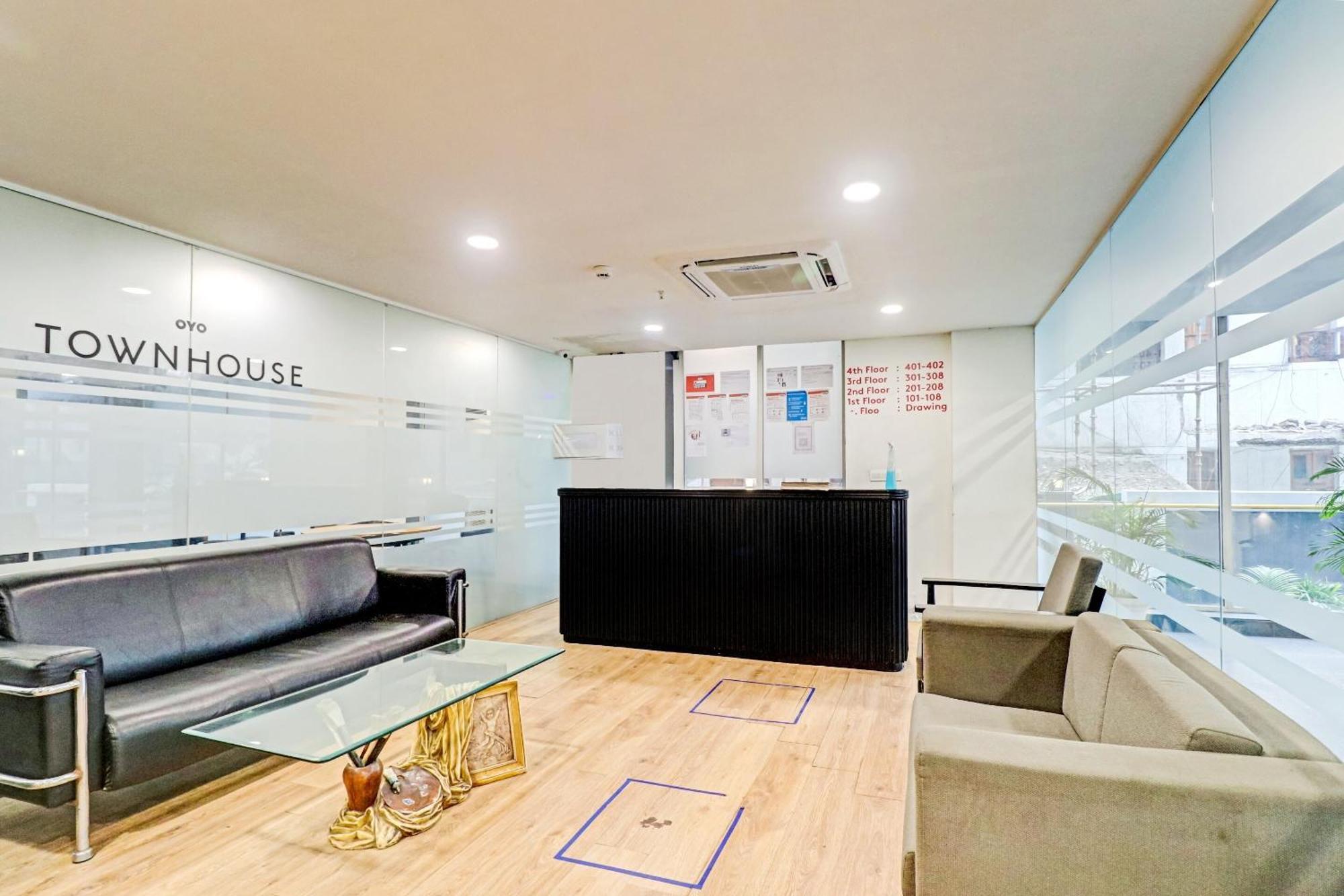 Townhouse Sector 30 Near Botanic Garden Of Indian Republic Hotell Noida Eksteriør bilde
