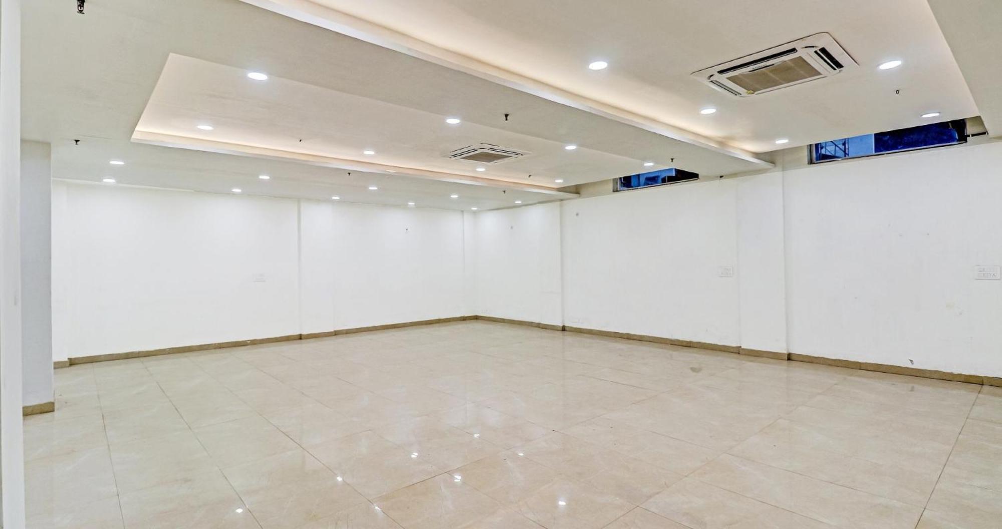 Townhouse Sector 30 Near Botanic Garden Of Indian Republic Hotell Noida Eksteriør bilde